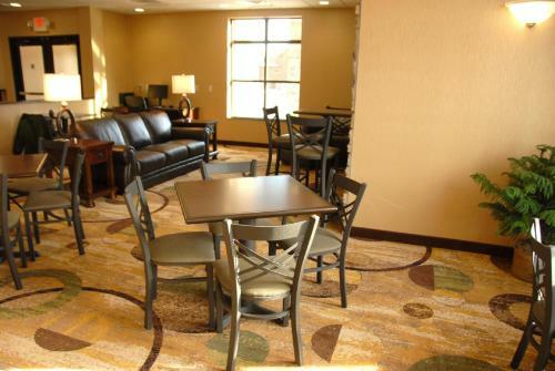 Hotel Cobblestone Inn And Suites Marquette