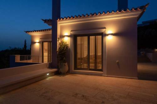 Luxury Private Villa With Outstanding 180� Seaview