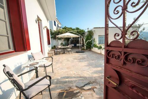 Aquarella-fairytale Apartment With Sunset View