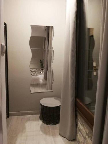 Modern Historical Center Apartment In Preveza 75m2