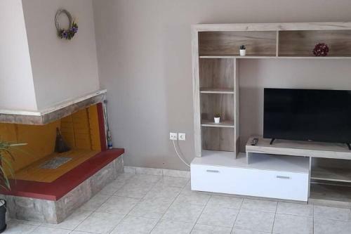 Renovated Apartment In Pantokratoras Beach