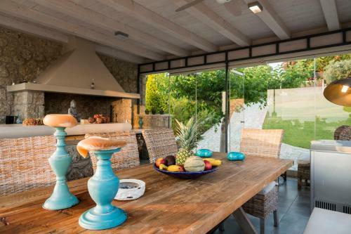 Villa Porto Cheli Panoramic Seaview Poolside Resort