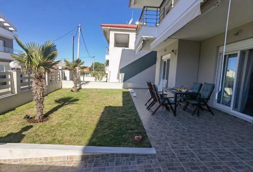 Lagonisi Apartment