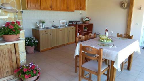 Villa Anna's Family House