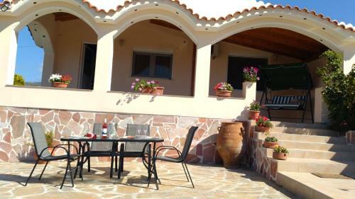 Villa Anna's Family House