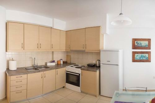 Modern Apartment B - 5min Walk To Beach - AC - Wifi