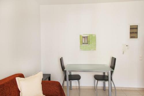 Modern Apartment - 5min Walk To Beach - AC - Wifi