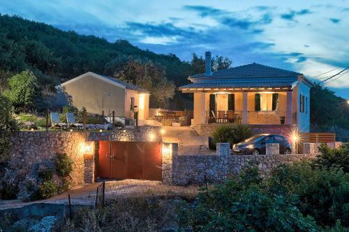 Koukoutsa House Sokraki