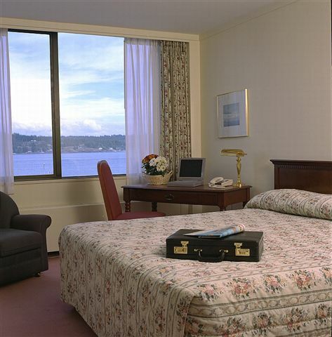 Hotel Coast Discovery Inn And Marina - Comfort