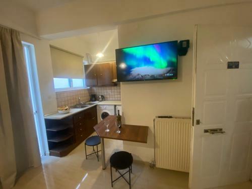 Le Chris Central Apartments