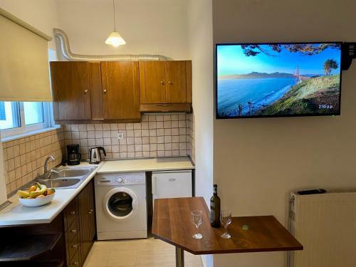Le Chris Central Apartments