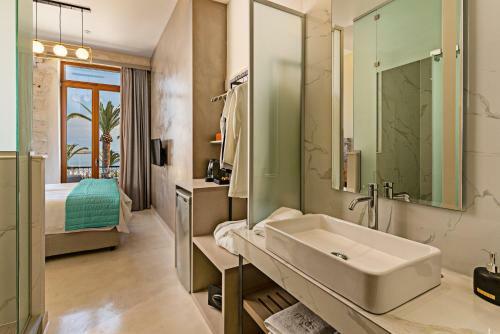 Hotel Mitos-suites