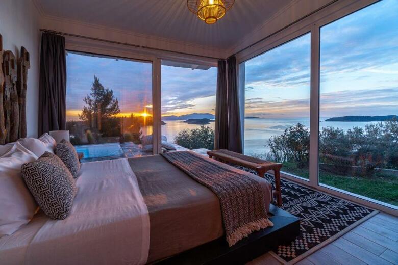 Villa Indigo Boutique Home