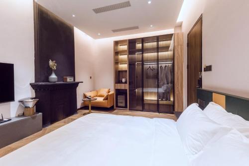 Hotel ?????????