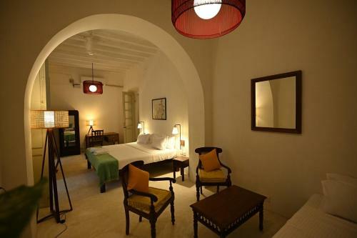 Bed & Breakfast La Cedille - French Heritage House