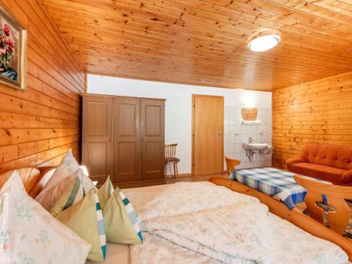 Wooden Apartment In Hart With Terrace
