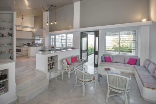 Villa Dream View In Theologos By Ghh