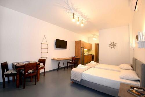 Lalari Beach Suites