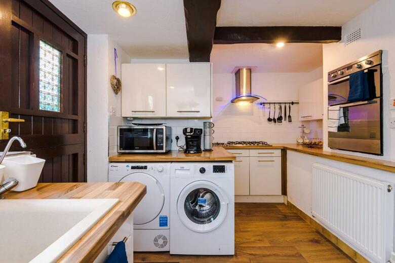 Apartamento Sunshine Cottage By Prime Stay