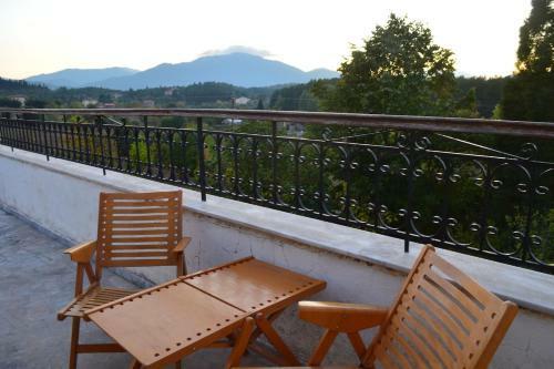 Villa Vytina With Garden And Bbq