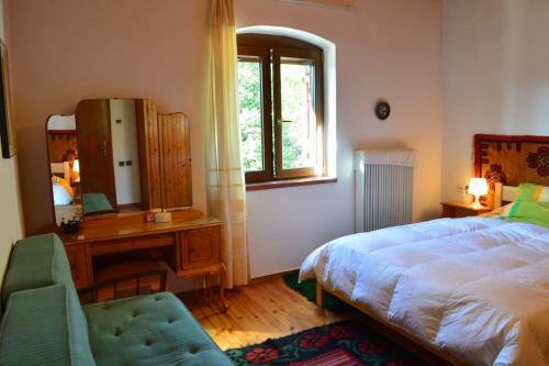 Villa Vytina With Garden And Bbq