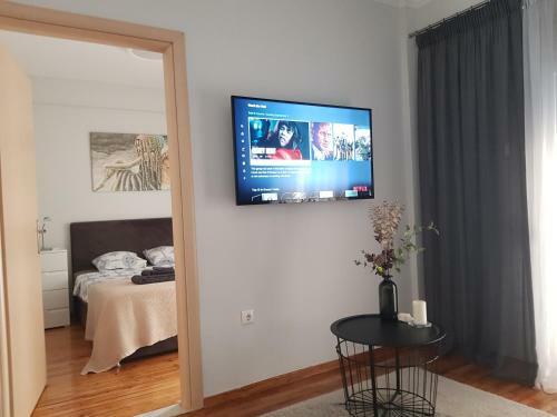 City Center Vibes Seaside Apartment