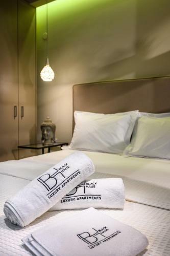 Blackhaus Apartments