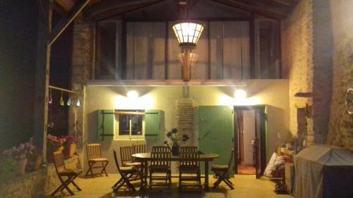 Hostal La Dor�pontaise