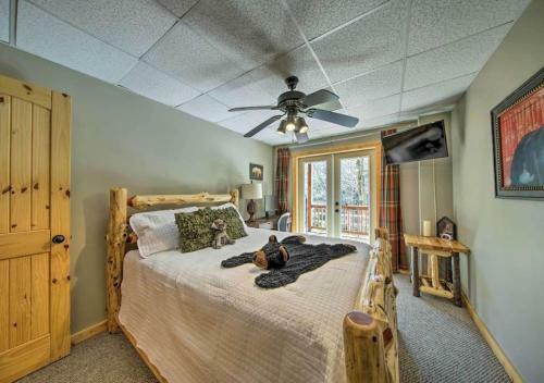 Amazing Creek View Cabin W/ Hot Tub, Firepit & Pool Table