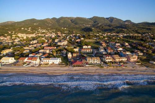 Maistro Beach House