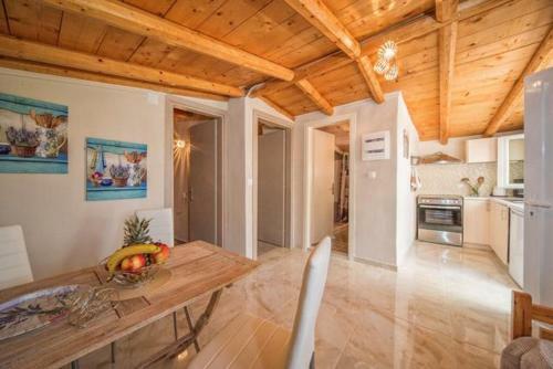 Efi Apartments