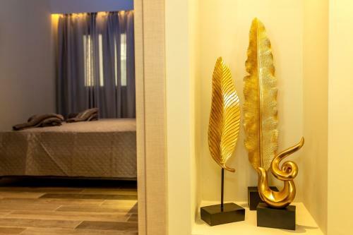 Black Rocks Family, Luxury Seafront Maisonette