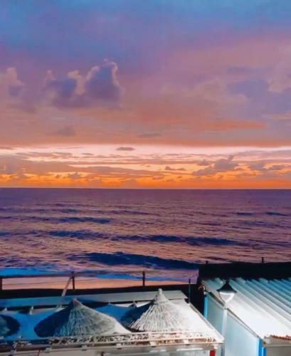 Oasis Calm Apartment With Amazing Sea View