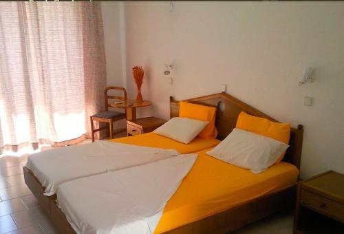 Hostal Room In Studio - Rock Garden Apartment By The Beach