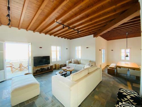 Patron Pool Villa By Mykonos & More