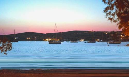 Aegean Breeze Luxury Apartments Parikia
