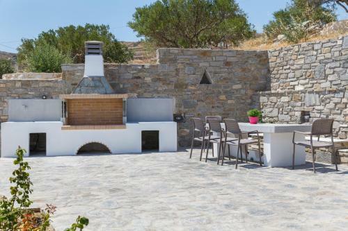 Villa Jessy 150m� With Full Privacy