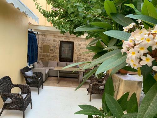 Casa De La Flora By Rhodes4vacation