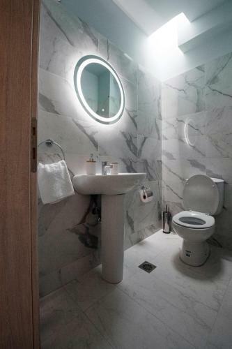 Eden Sunflower - Luxurious Apartment With Sea View