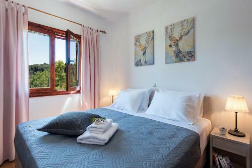 Adonis Villa