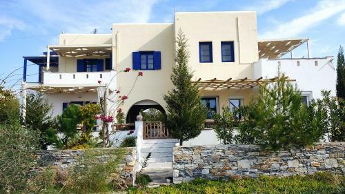 Hostal Actis Studios
