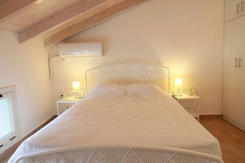 Xaradiotis House - A Modern Home Away From Home