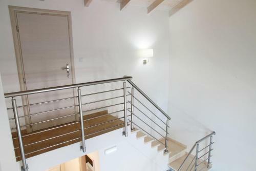 Xaradiotis House - A Modern Home Away From Home