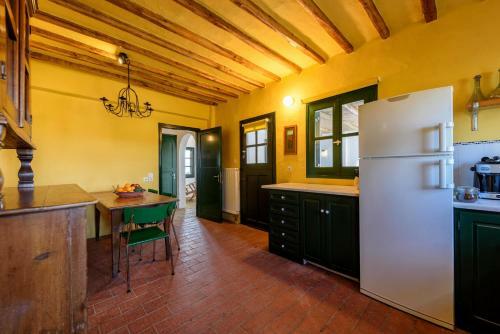 Traditional Villa 5-min Walk To The Beach