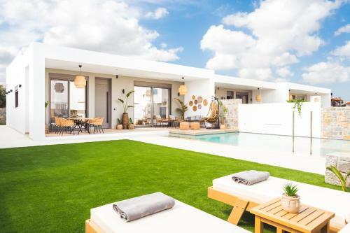 Nagia Luxury Family Villas