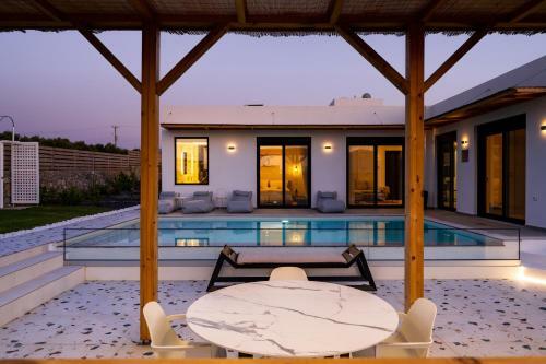 Sardines Luxury Villas