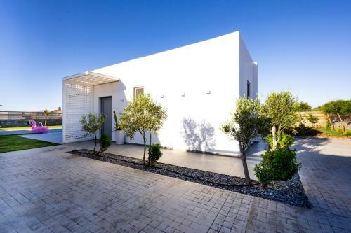 Sardines Luxury Villas