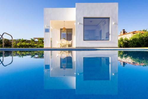 Sardines Luxury Villas