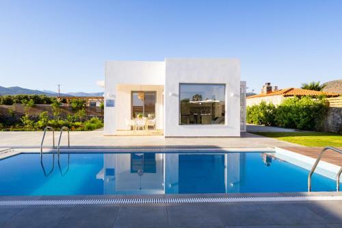 Sardines Luxury Villas