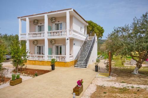 Katoi Studios Agios Georgios Pagoi